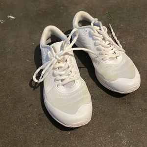 Comp shoes for cheer